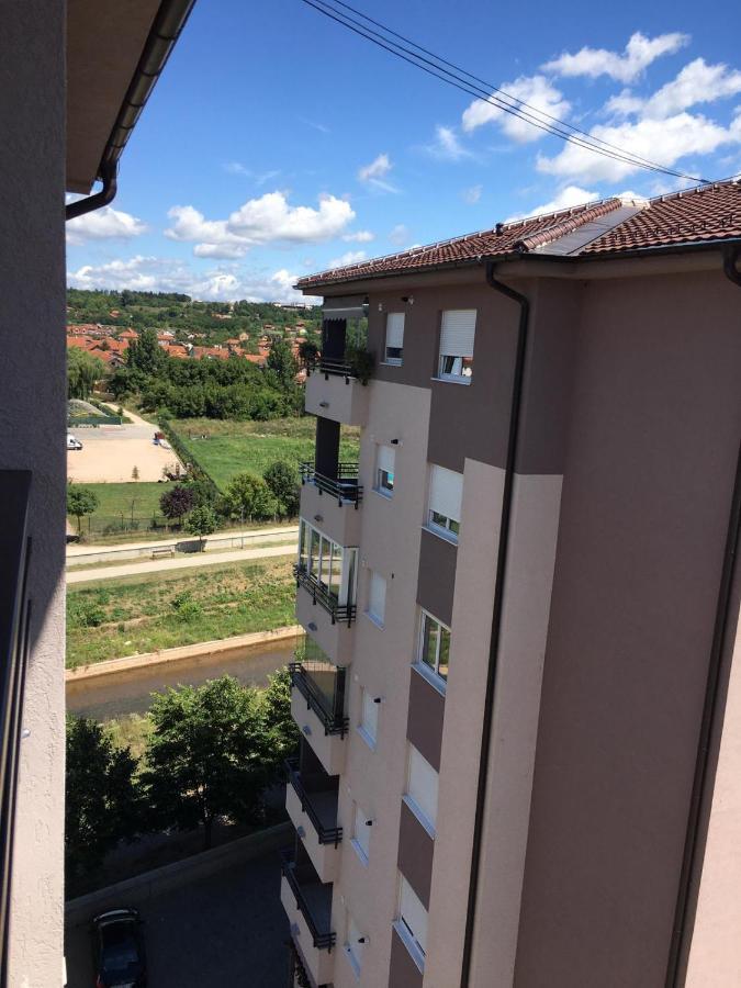 River Apartment Paracin Luaran gambar